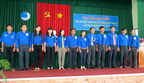 Uỷ ban Hội LHTN Việt Nam xã Bình Thạnh nhiệm kỳ 2014-2019 ra mắt đại hội
